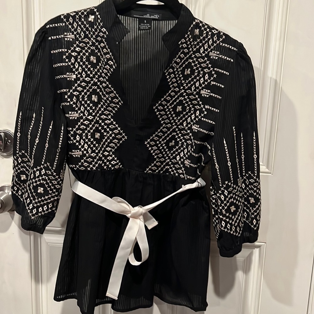 Black umpire waist blouse